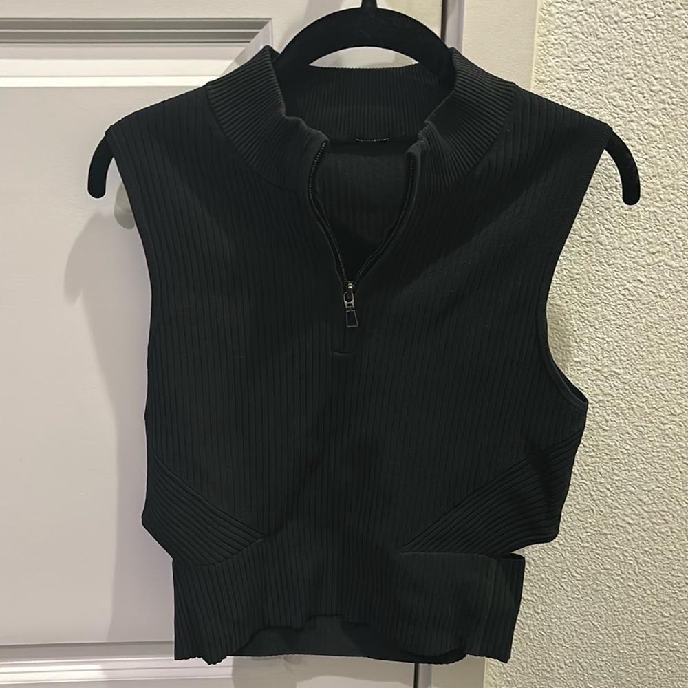 Lululemon Open Back Half-Zip Sweater Large